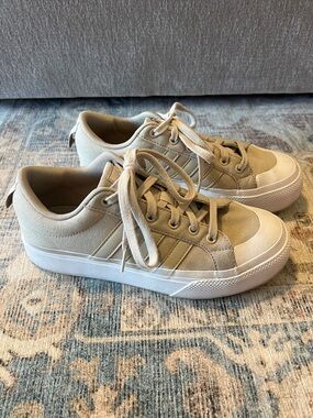 Adidas Bravada 2.0 Platform sneakers